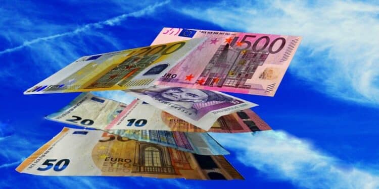 Wie kann man mit Amazon Geld verdienen?